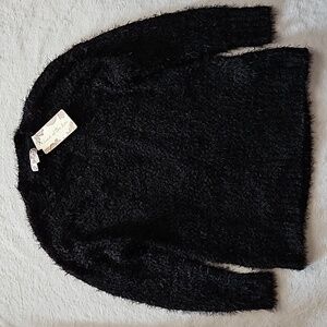 *NWT* Band of the Free Eyelash Fuzzy Sweater